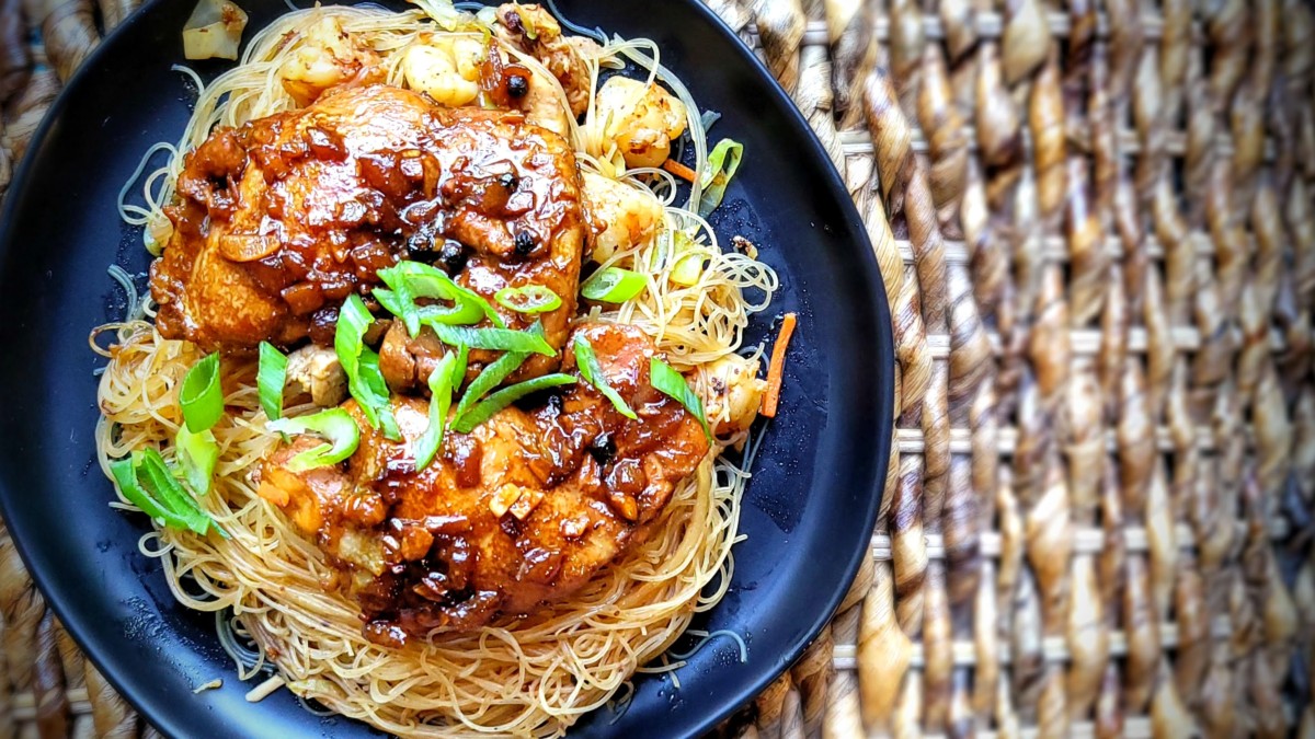 Philippines: Adobo Chicken