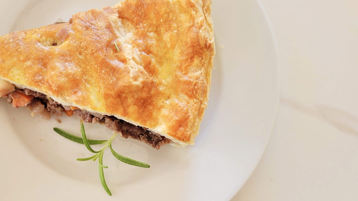 New Zealand Meat Pie Recipe – Kiwi Savory Pie